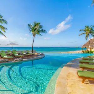 ***** Resort Mahekal Front & Mexico